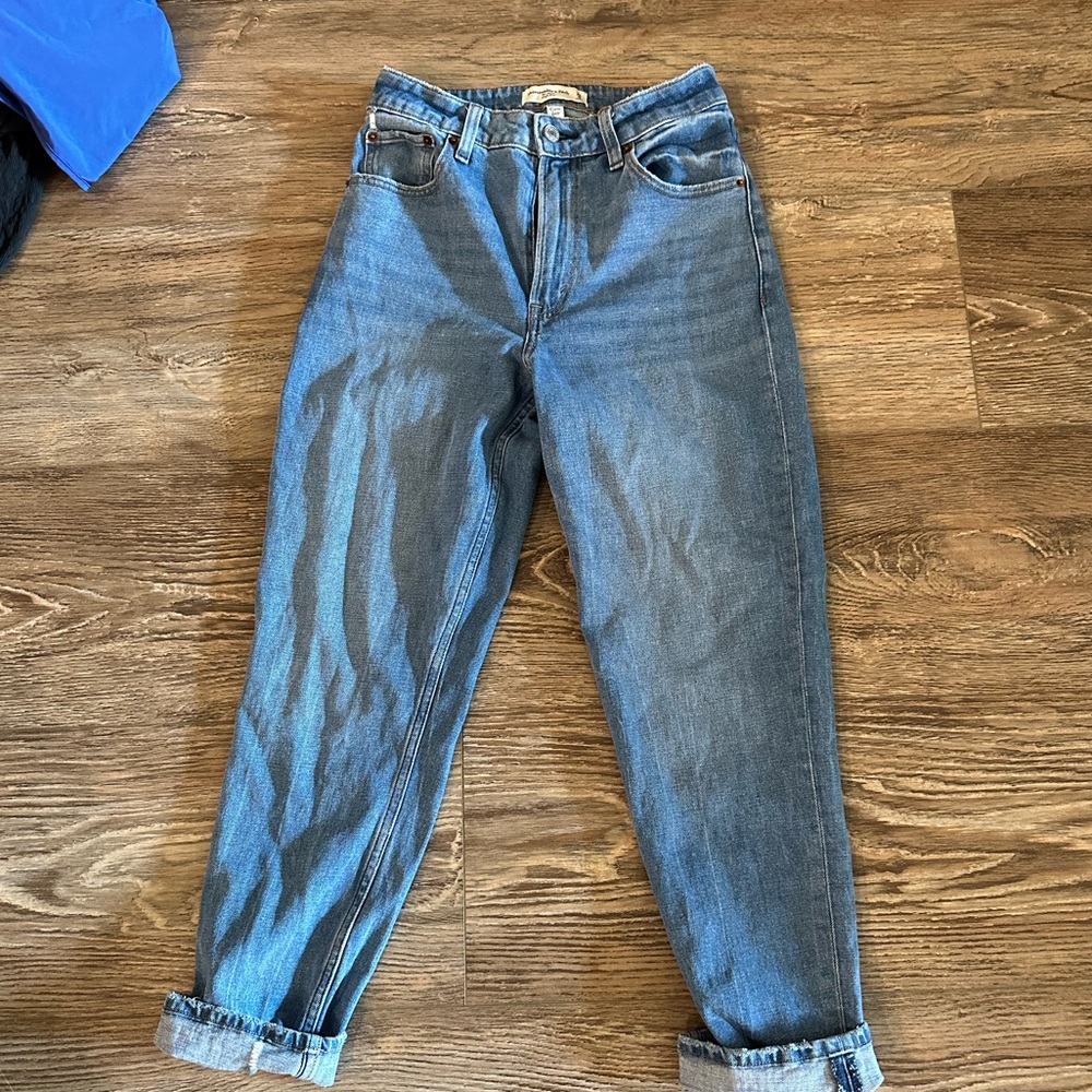 NWOT abercrombie and fitch mom jeans